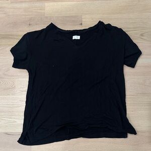 Lou & Grey Black V-Neck Short Sleeve Tee